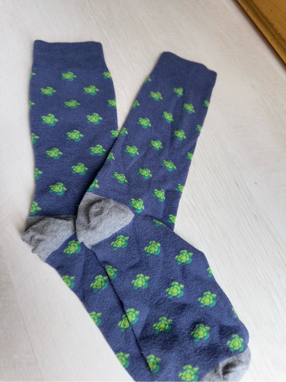 J. Crew Navy Blue Socks with Green  turtles like New